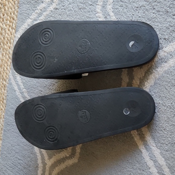 Gently Used Mens Gucci Slides - Picture 8 of 10